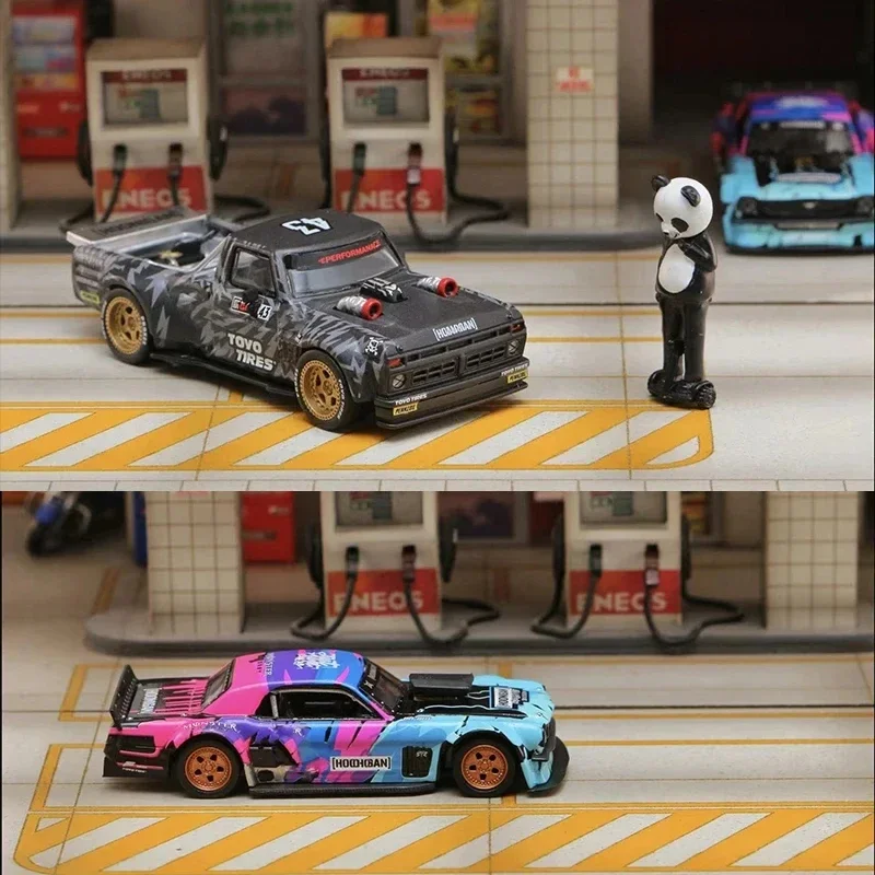 

SW 1:64 Mustang Hoonicorn RTR F150 Hoonitruck Panda Figure Toys Street Warrior Diecast Car Model