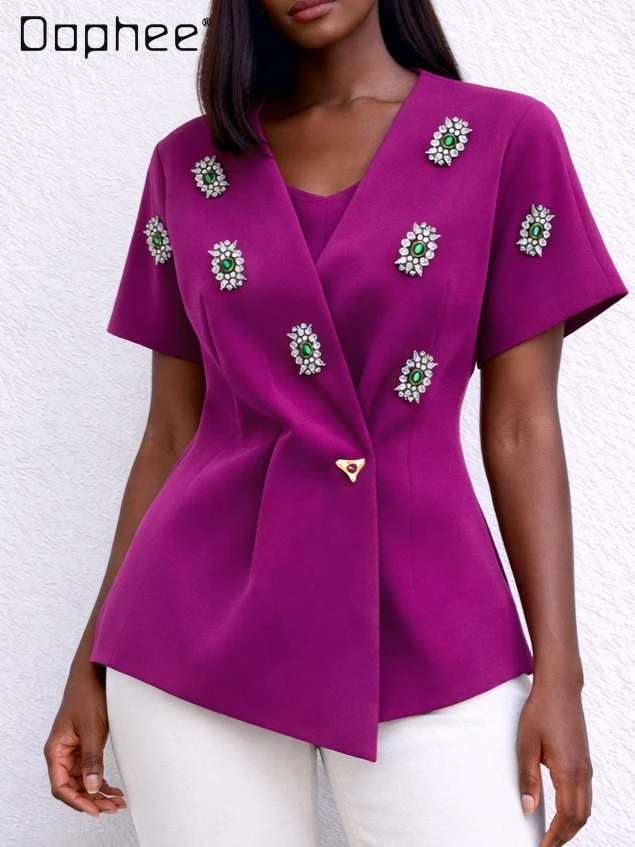 

Новая модная женская блузка с V-образным вырезом и шалевым воротником, укороченная, с коротким рукавом, украшенная стразами, асимметричная, приталенная, для весны