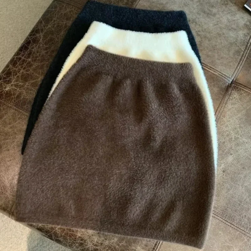 

Elastic Waist Slim Women Short Skirt Sexy Elegant All-Match Basic Mini Skirt Winter Sweet Casual Knit Imitation Mink Fur Skirt