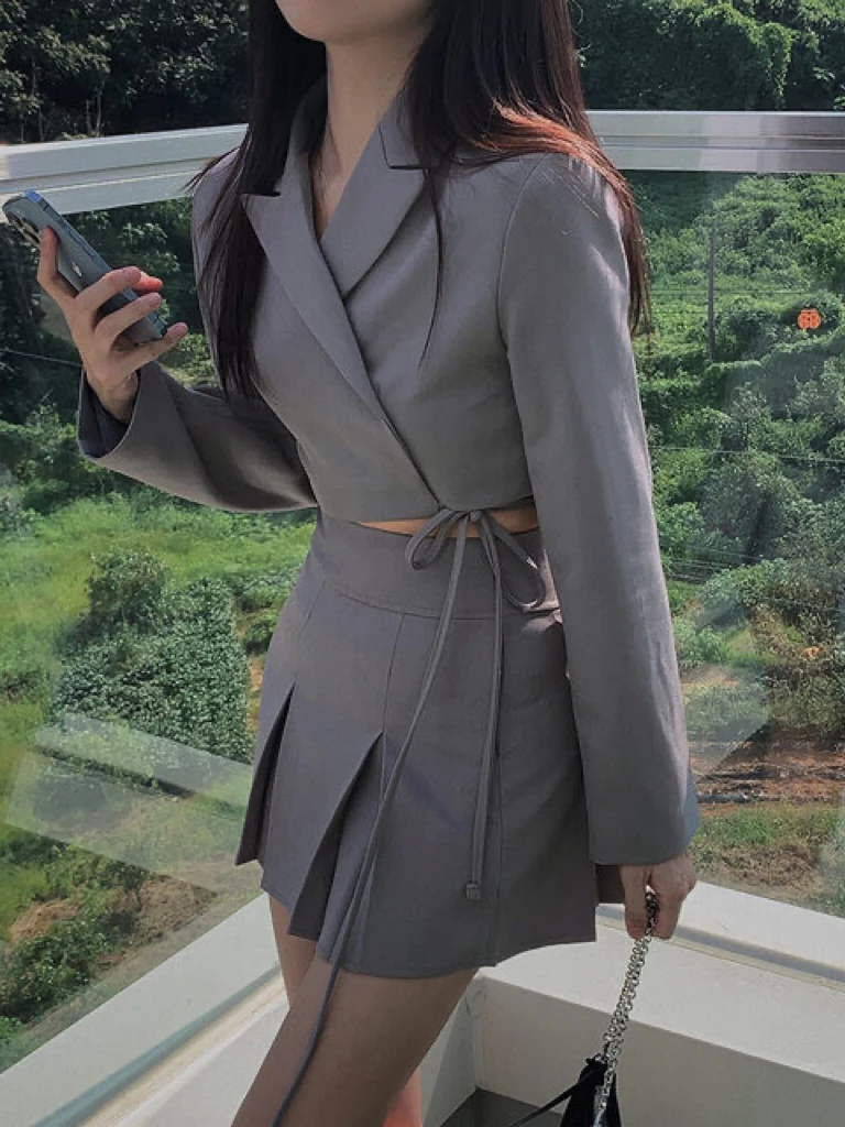 

Chic Spring Season Women's Coat with Belt High Waist Pleated Skirt Two Piece Set Faionable School Sle Outfit