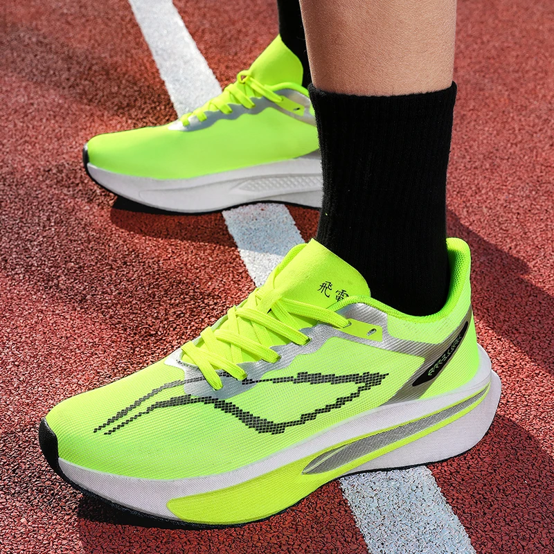 

Comfortable Sports Running Shoes Shock Absorption Design Breathable Skin Friendly Upper Non Slip Outdoor Walking Sneakers