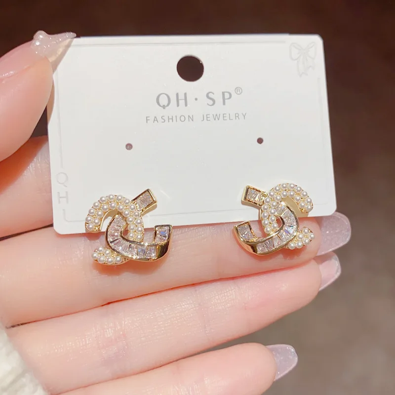 Korean Exquisite Micro-inlaid Pearl Letter Earrings Temperament  Small Fragrance Style Design Sense Silver Needle Earrings