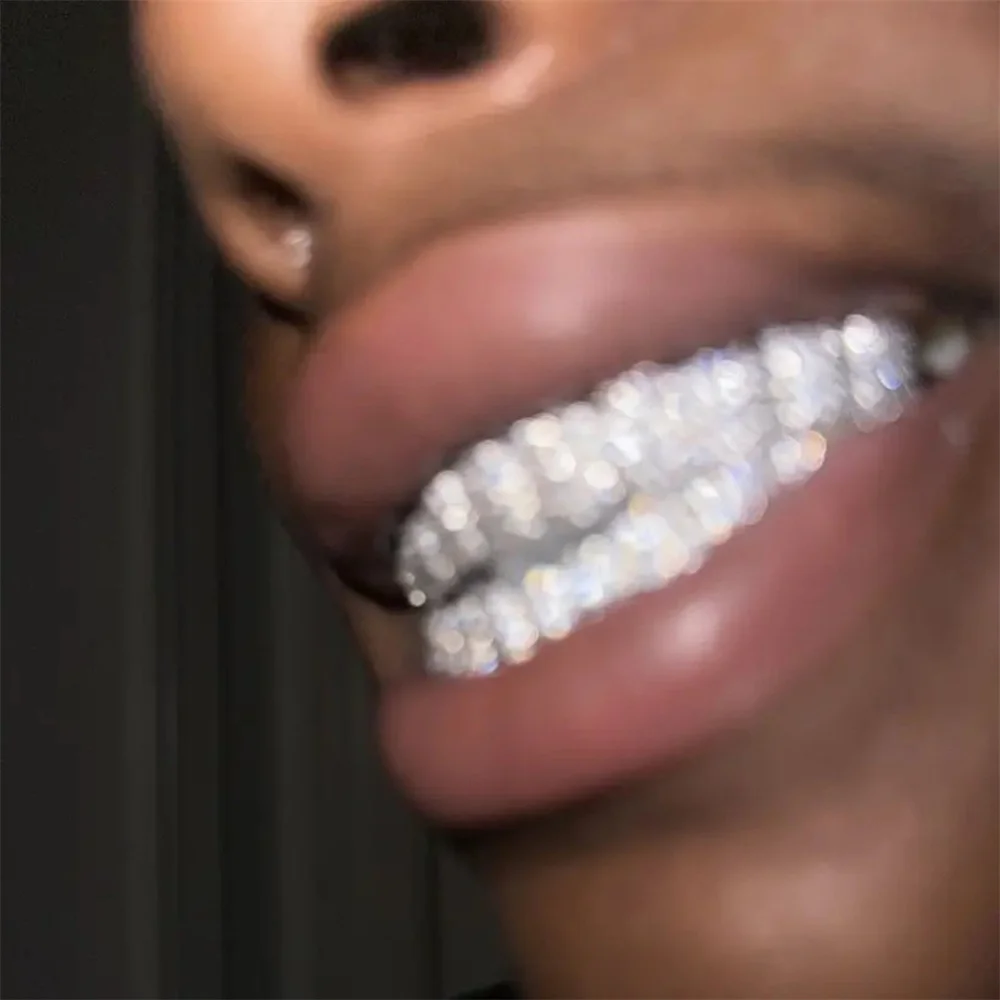 Anztilam بلينغ الشوايات الطويلة مثلج خارج Grillz كامل الزركون الأسنان تألق شواء الرجال النساء الهيب هوب الأسنان الشوايات قبعات مجوهرات الأزياء