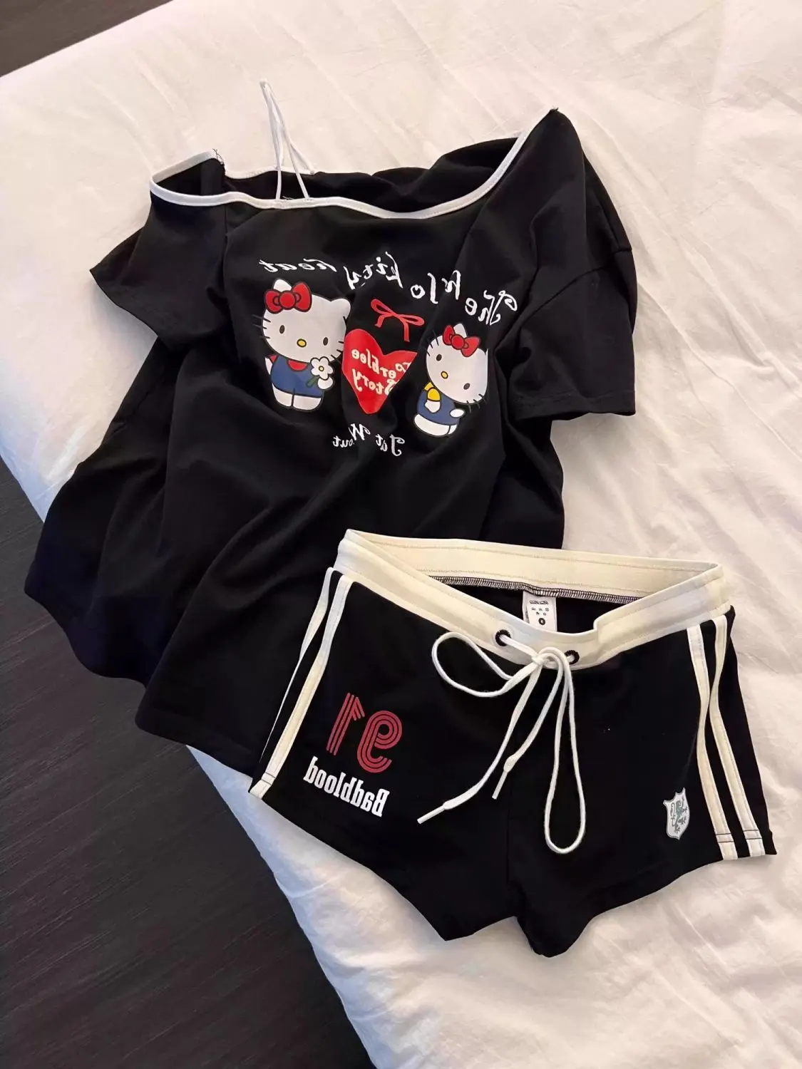 Sanrio Spicy Girl Pajamas Hello Kitty Sleepwear Halter Shorts Pyjama Summer Pijama Kawaii Nightwear Women's Home Clothes 2 Piece