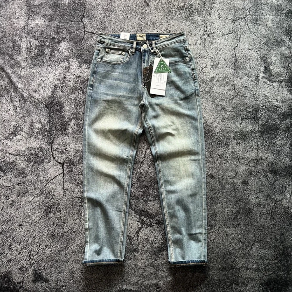 

Retro classic light blue and brushed white cat-beard matching straight stretch men's jeans