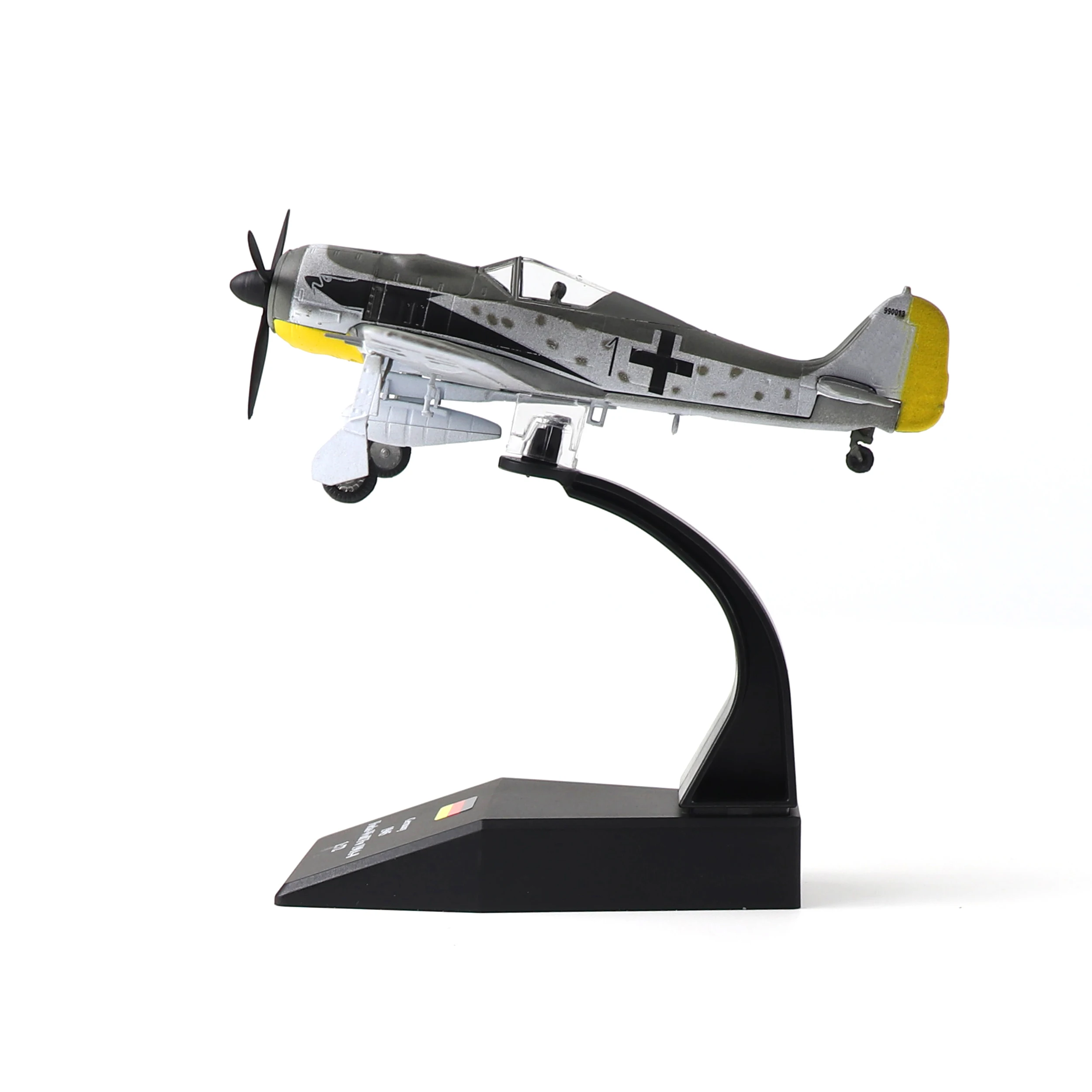 

Модель истребителя Focke-Wulf Fw 190A-8 (Германия) NUOTIE 1/72, классическая, литая, с подставкой, готовая к коллекционированию