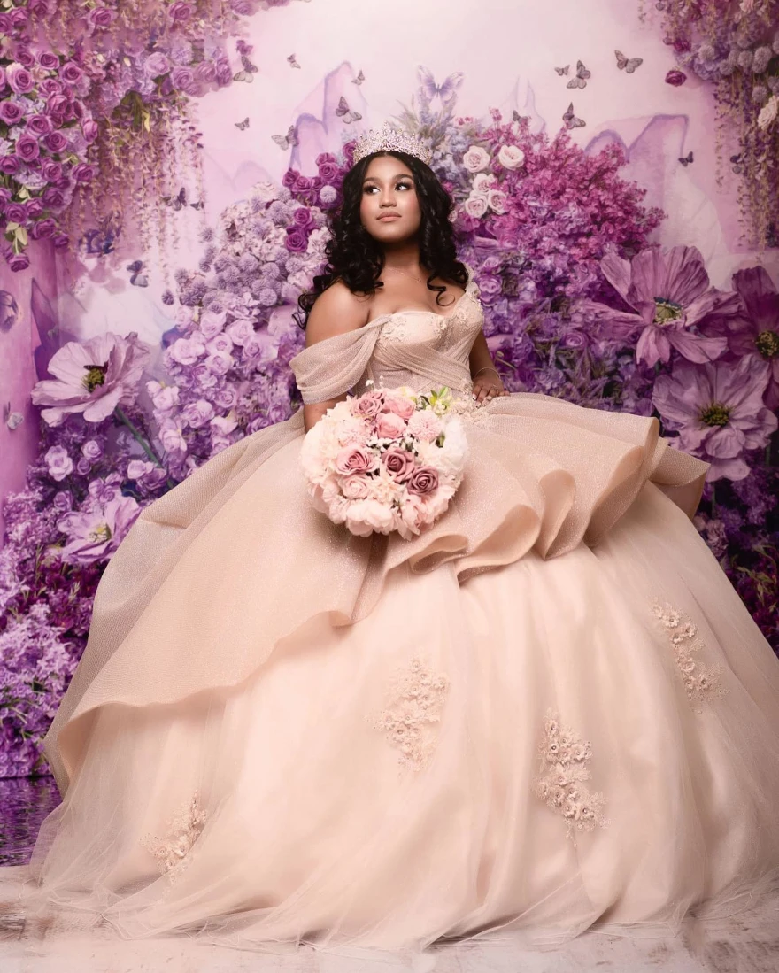 فساتين Quinceanera مخصصة باللون الوردي أحمر الخدود 2024 ثوب حفلة على شكل قلب وكشكشة مزينة حلوة 15 16 Vestidos De 15 Años YQD66