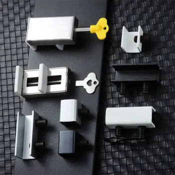 Stop Blokada bezpieczeństwa z kluczami Blokada okna bezpieczeństwa Ochrona dzieci Bezpieczeństwo dziecka Regulowane zamki do okien przesuwnych ze stopu aluminium