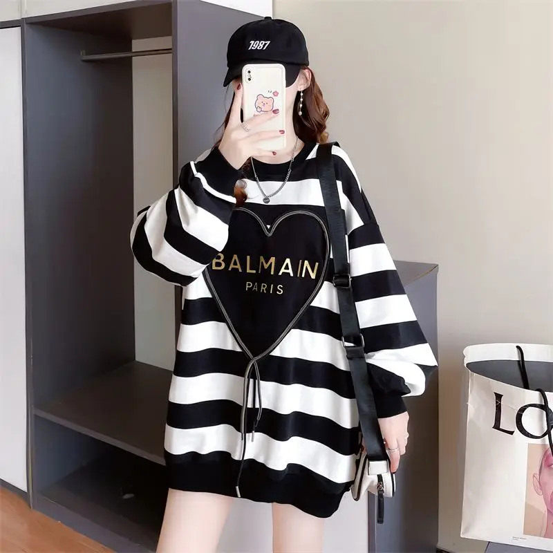 Popular Thin Striped Heart-shaped Hoodie for Women Loose Fitting Belly Covering Oversized Maternity Top