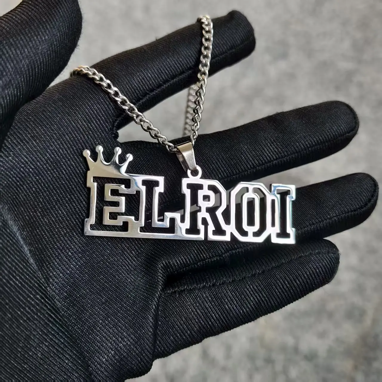 

DCEE New Wholesale Customized Name Hollow Pendant Necklace Personalized Letter Hollow Pendant Birthday Gift Factory Direct Sales