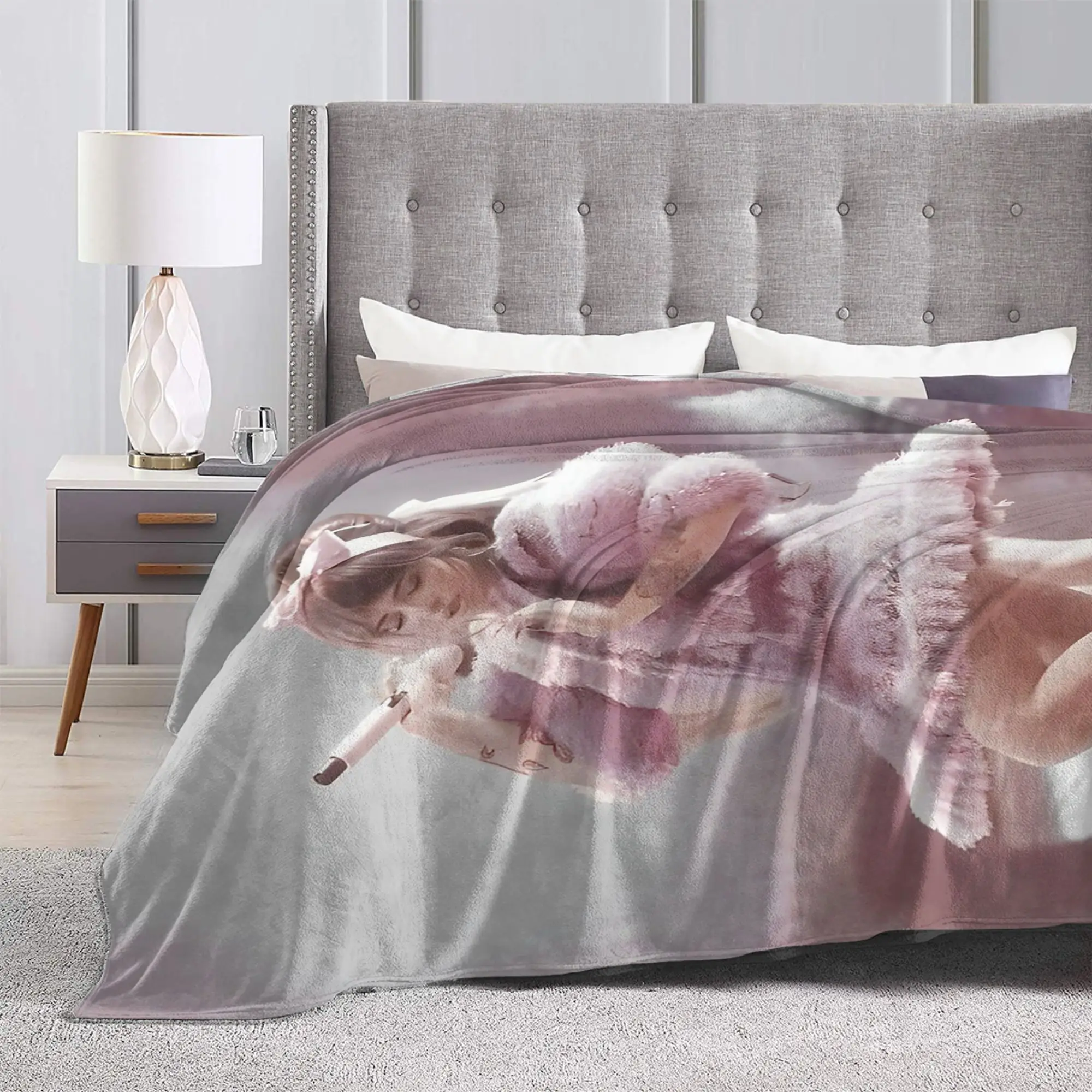 American Singer Blanket Cover Flannel Pop Alternative Melanies Martinezs Ultra-Soft Throw Blanket for Bedding Couch Bedspread