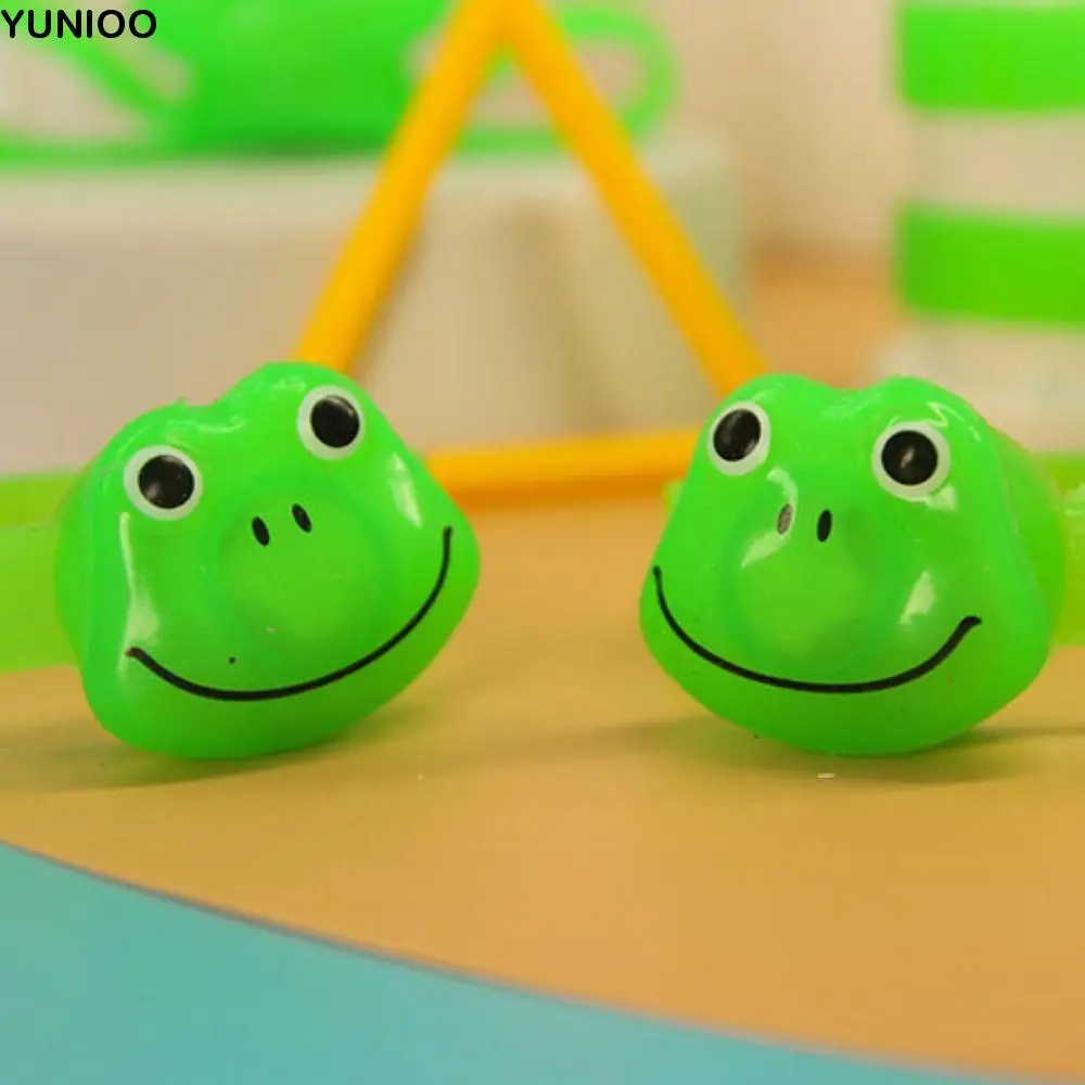Night Light Flash Frog Bracelet Long Time Colorful Animal Glow Bracelets Light Up TPR Led Wristband Toys Children's toy