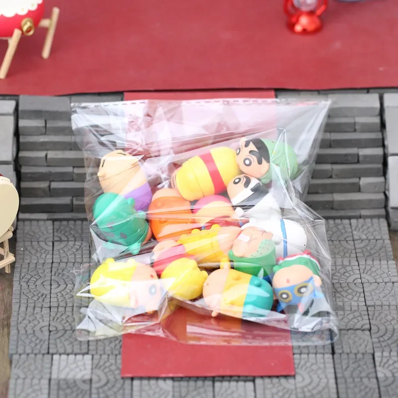 Bandai 14 stks/set Nieuwe Anime Crayon Shin-chan Kawaii Q Versie Grappig Stapelen Figuur PVC Model Speelgoed Pop ornamenten Geschenken