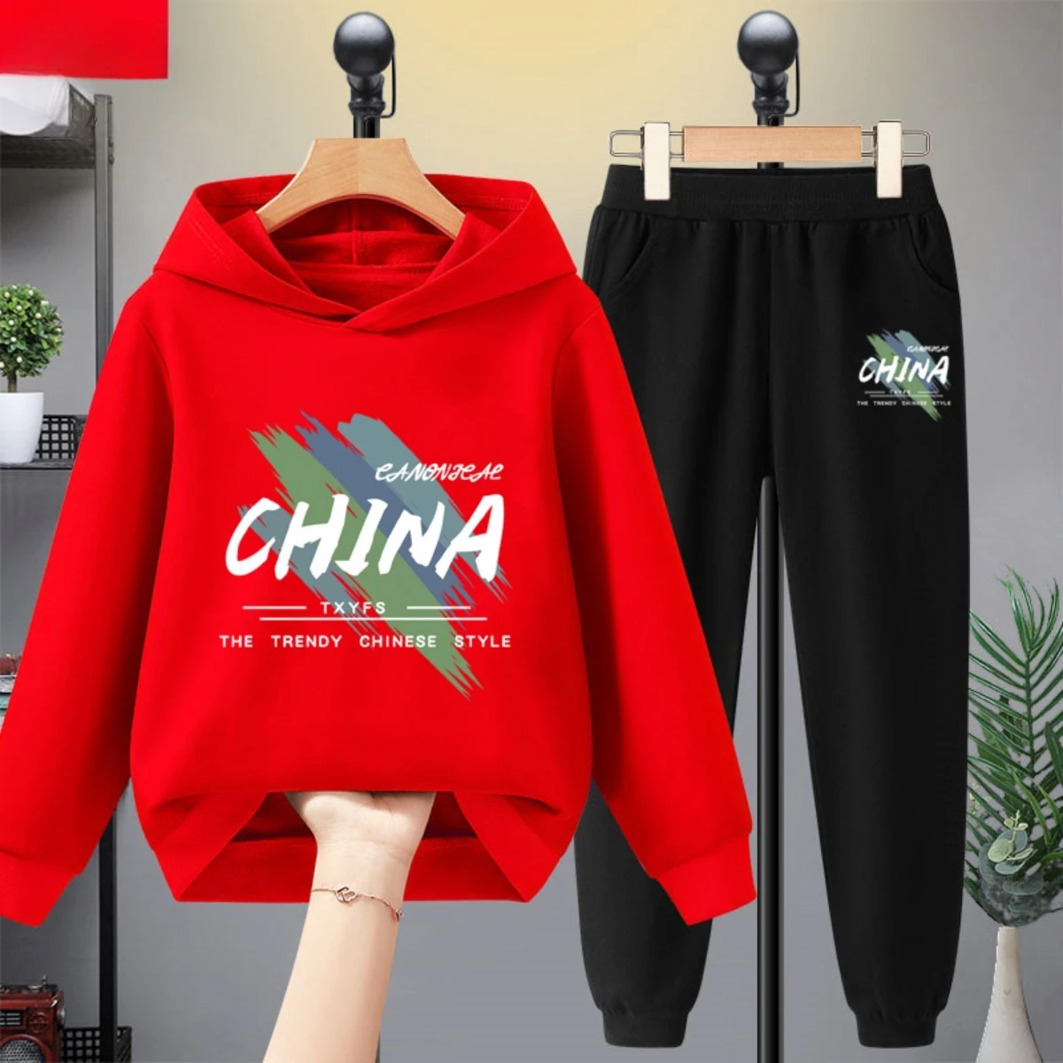 Męski zestaw 2-częściowy: bluza z kapturem i spodnie na jesień i zimę, modny strój sportowy do fitnessu, joggingu i na co dzień.