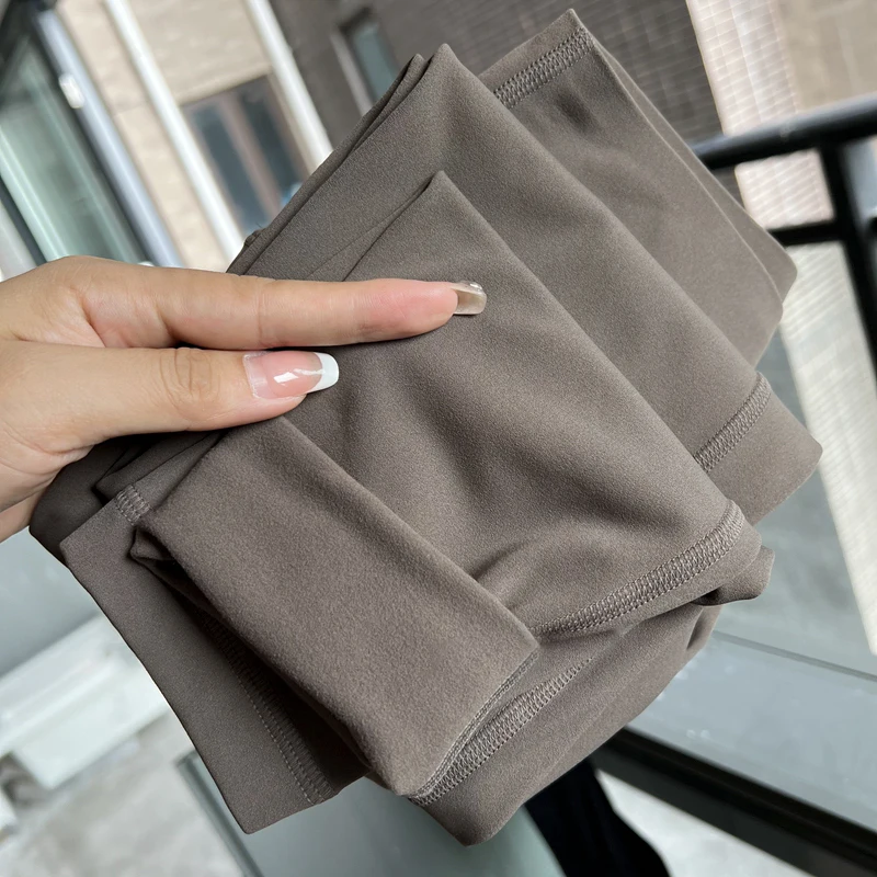 Modische Herbst-Winter-Damen-Fleece-Yogahose mit hoher Taille, Hüftlift, bequem, schmal geschnitten, für Laufen, Fitness, Freizeit und Radfahren. – Detail 6