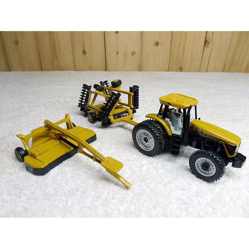 ERTL Diecast 1:64 Scale Challenger Tractor Farm Set Alloy Agriculture Model Adult Boy Collectible Souvenir Gifts Static Display