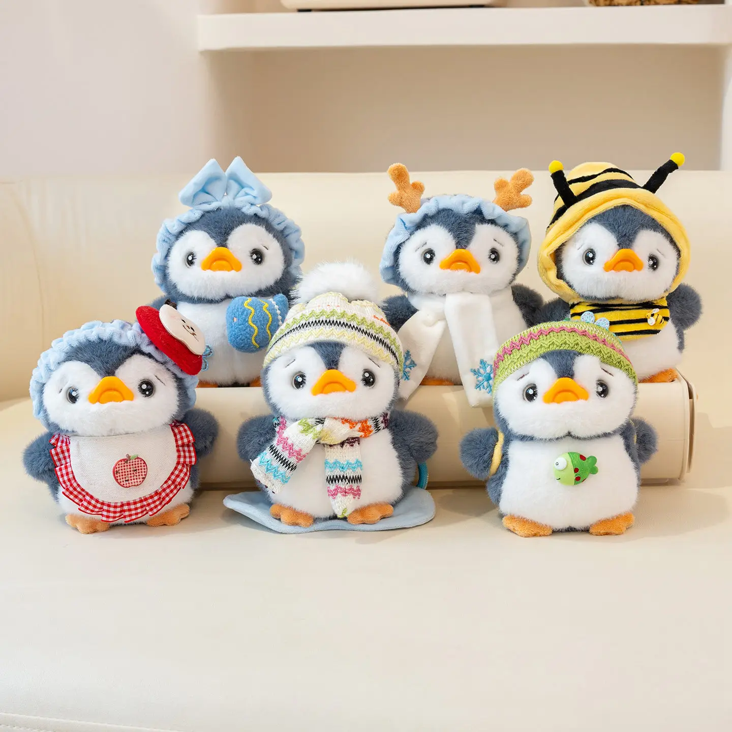 

Очаровательный плюшевый брелок в виде пингвина – миниатюрная кукла-пингвин для украшения, милый компаньон для стола и уютный мягкий подарок для вашей девушки!