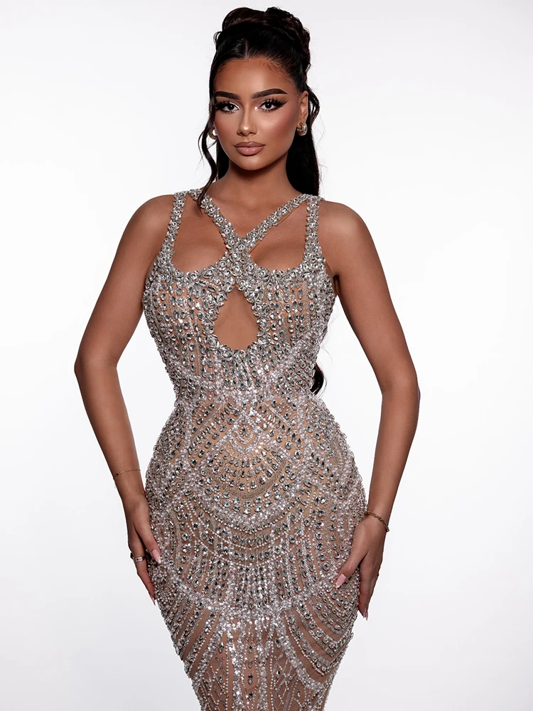 Abito a sirena con cinturino incrociato e cristalli scintillanti VC in rete trasparente con abito con dettagli ritagliati