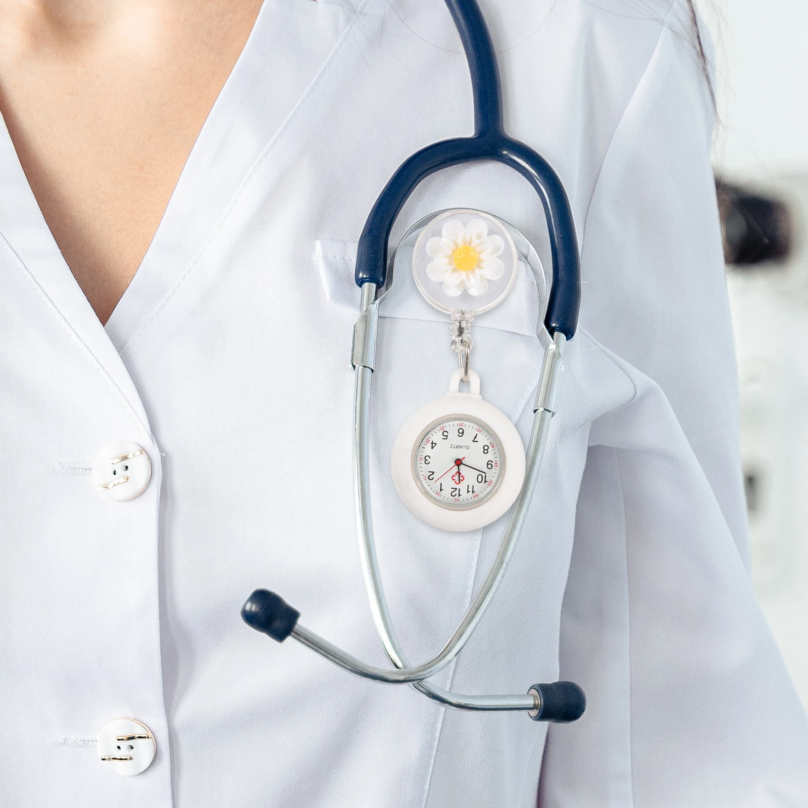 

Nurse Pocket Watch Clip on Fob Medical Coat Nursing Watches for Nurses Glass Retractable Durable Portable retractable nurse