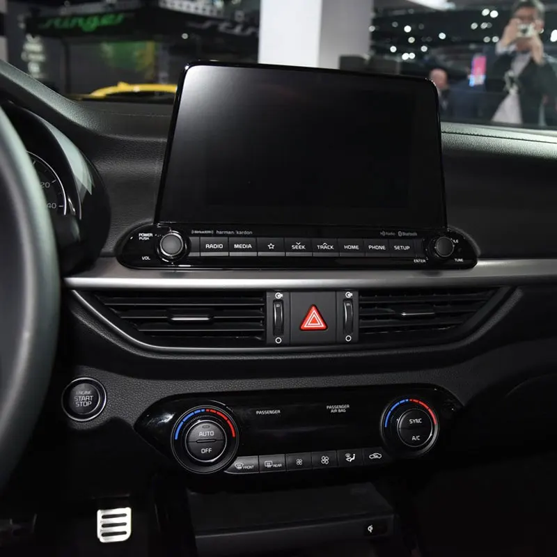 

Защитная пленка для экрана из закаленного стекла для Kia Cerato 2019, автомобильный навигационный центр, сенсорный экран дисплея, аксессуары для интерьера автомобиля
