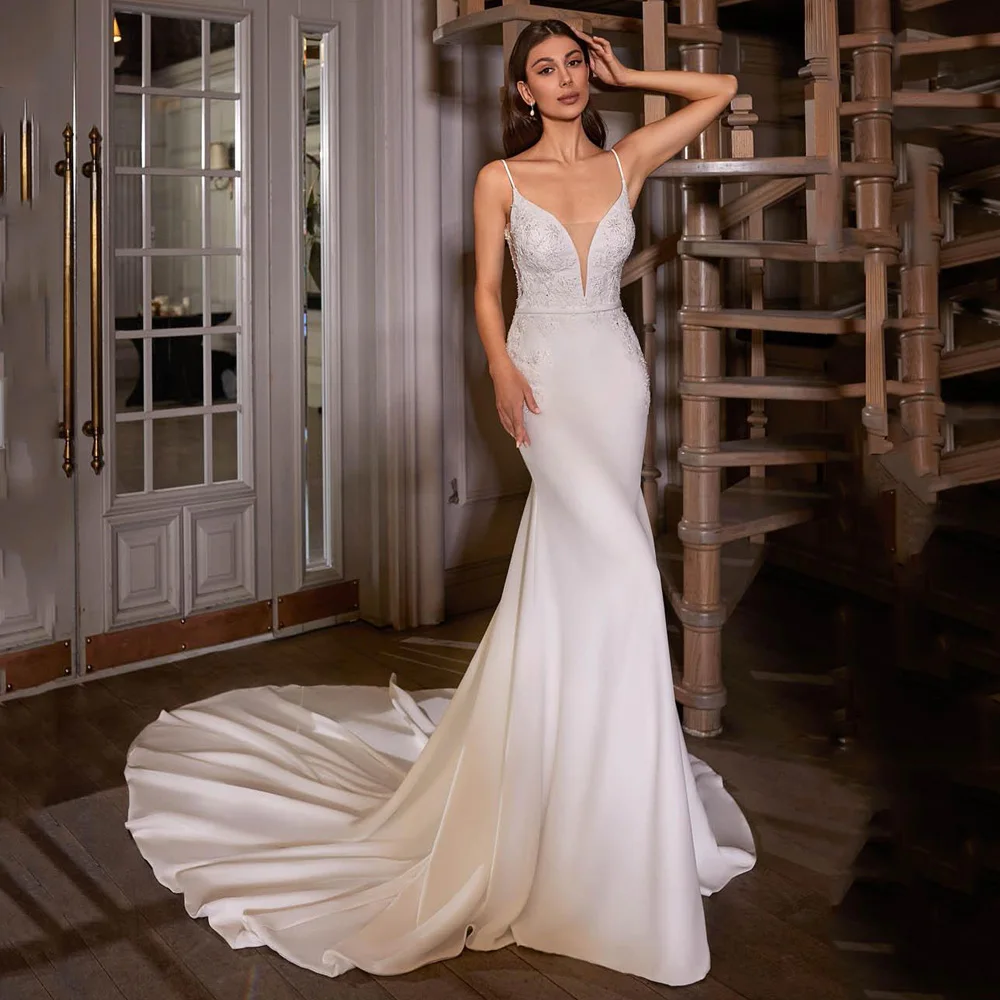 Sexy Court Train Mermaid Wedding Dress Spaghetti Straps Deep V Neck Beading Applique Backless Stretch Bride Vestido De Noiva