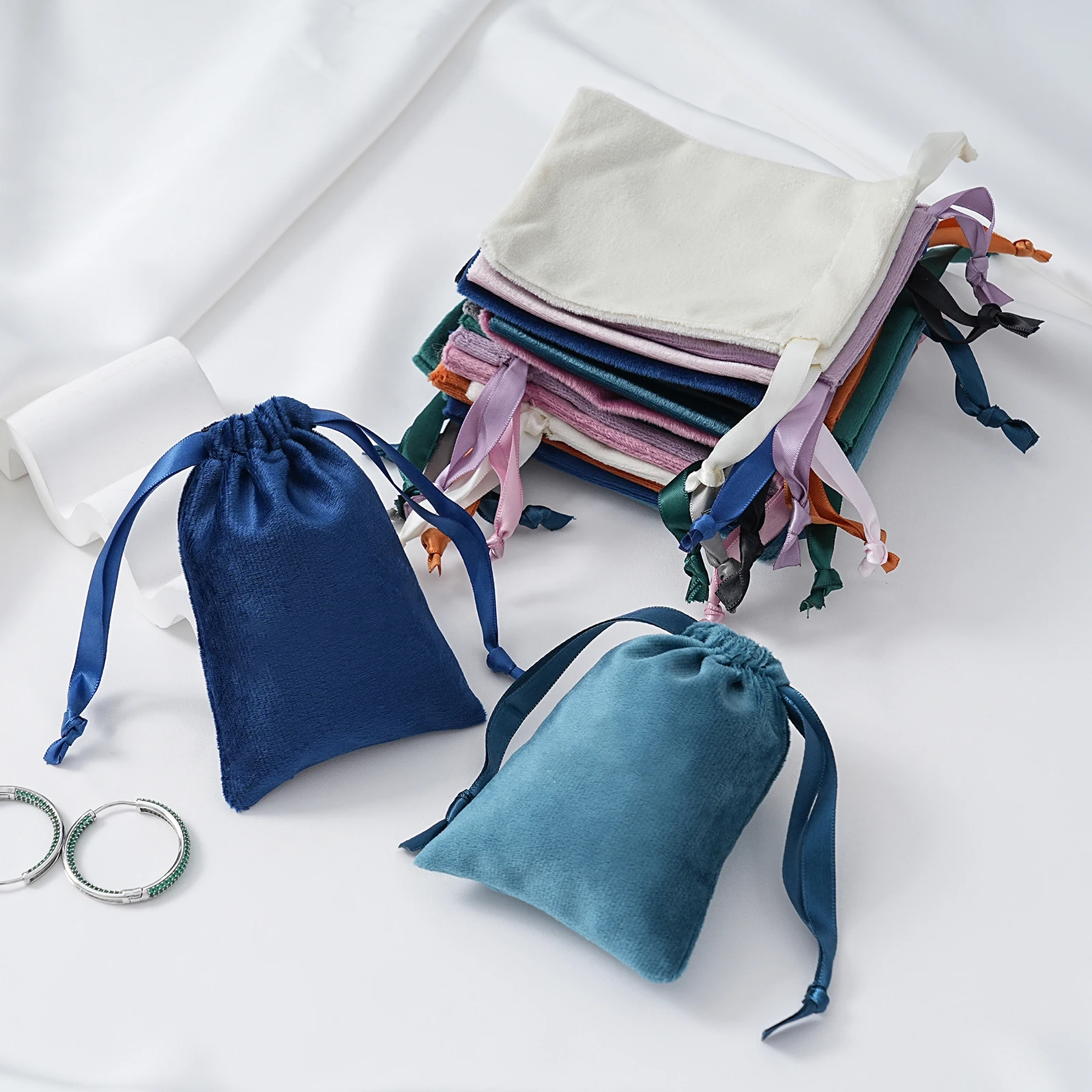 10pcs Soft Velvet Jewelry Packaging Pouch Drawstring Bags Small Chic Jewellery Packaging Wedding Party Halloween Favors Bag