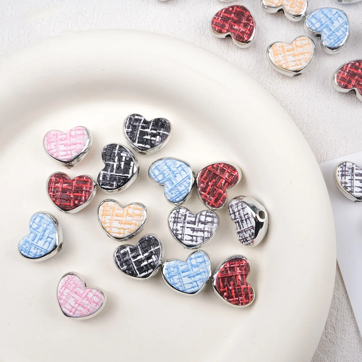 17*13*8mm 100pcs Fashion Love Heart Shape UV Coated Ornament Accessories Acryilc Plastic Jewelry Beads Fit Necklace Earring DIY