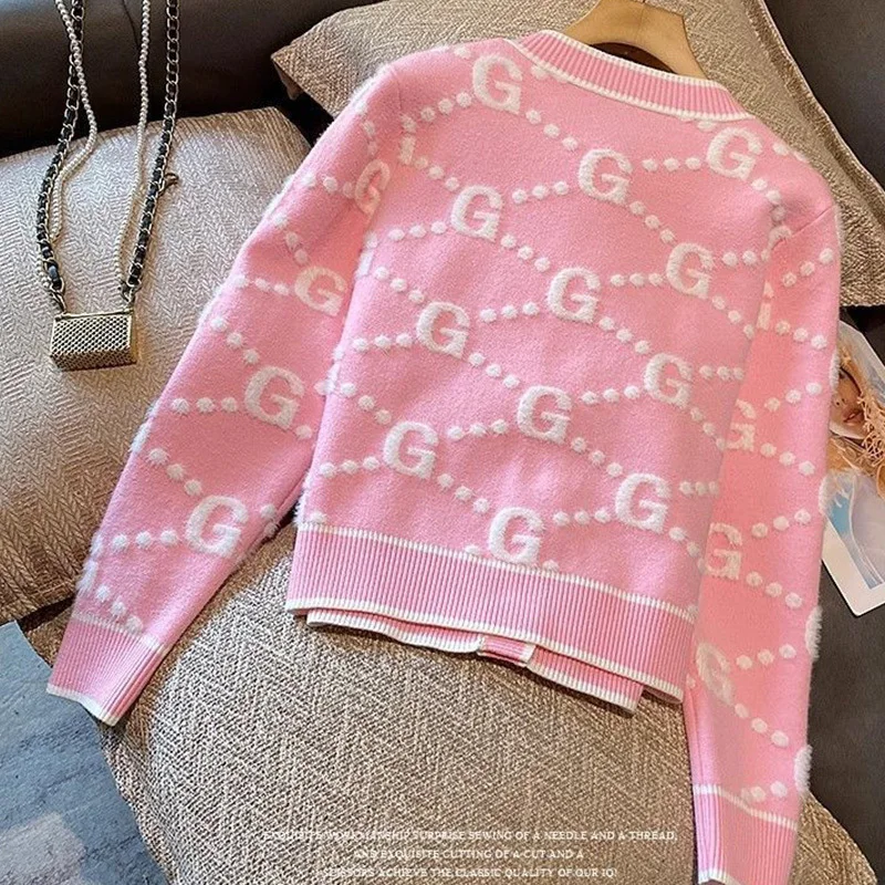 Cardigans femininos de malha elegante rosa, botões dourados, suéteres de inverno, letras impressas, moda chique, casacos, roupas femininas