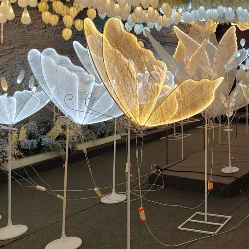 

Wedding Backdrop Wings LED Butterfly Light with Artificial Flowers LED Butterfly for Wedding Decoration