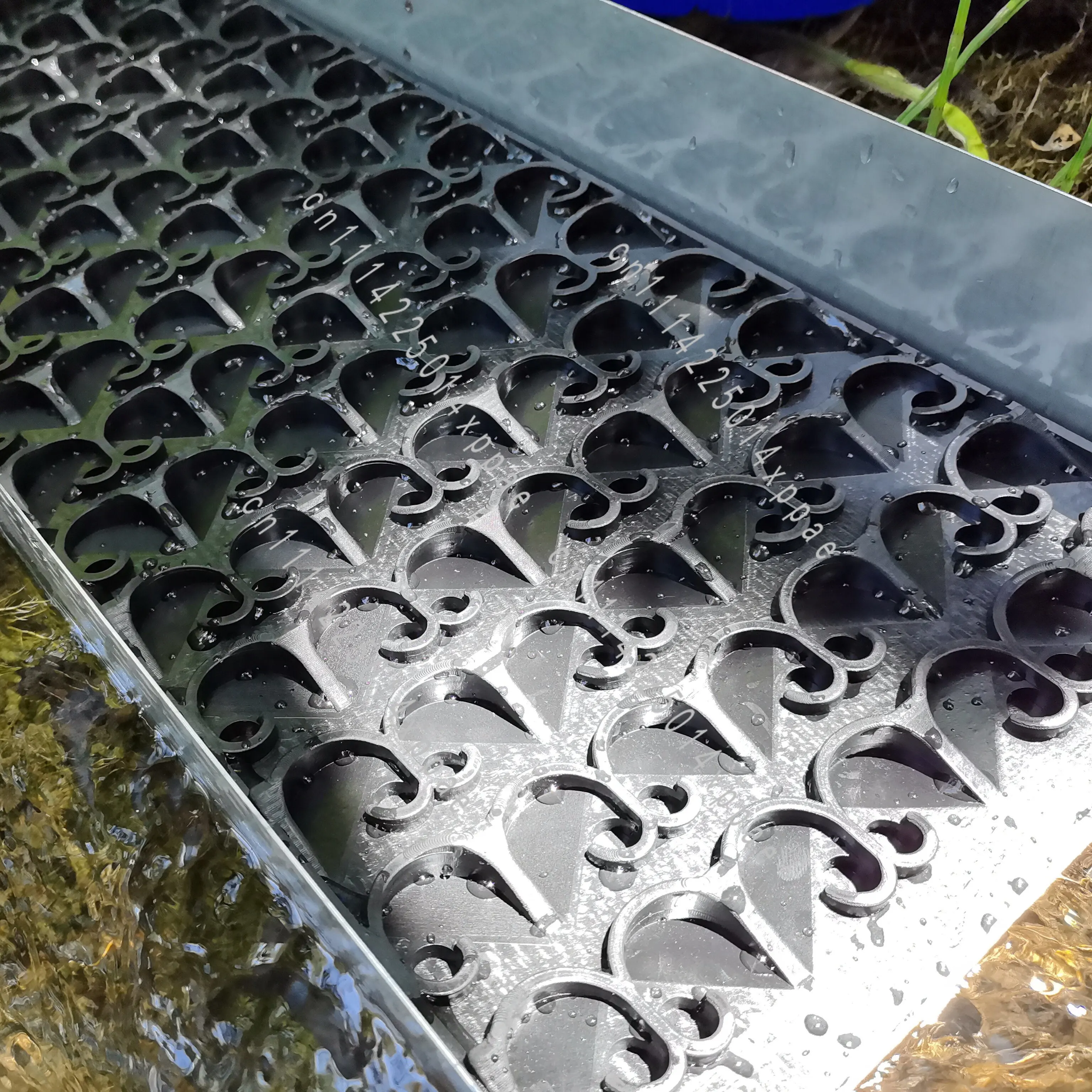 Tool & Equipment - Compact Size  Gold Panning Tray - Professional Gold Panning