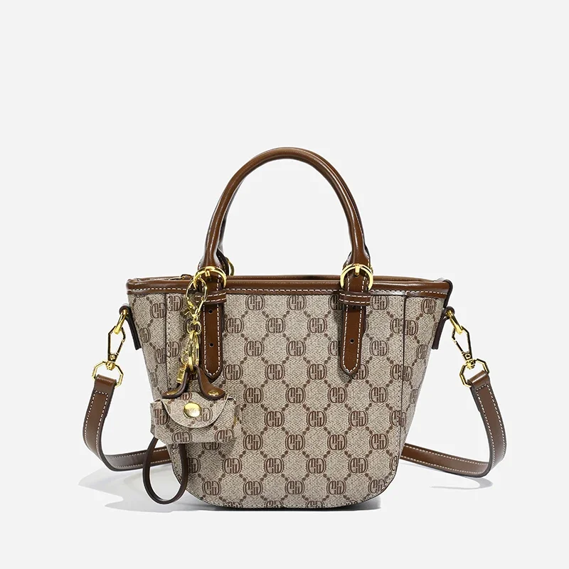 

Classic Vintage Elegant Diaper Bag For Women Minimalist Designer Leather Large Capacity Luxury Fashion Crossbody Bag