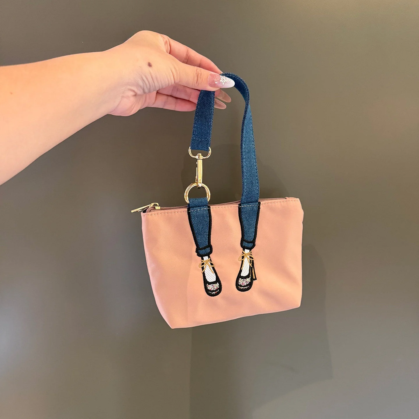 embroidered-nylon-coin-purse-fashionable-for-shopping-and-mahjong-playing-japanese-style-youth-women's-crossbody-bag