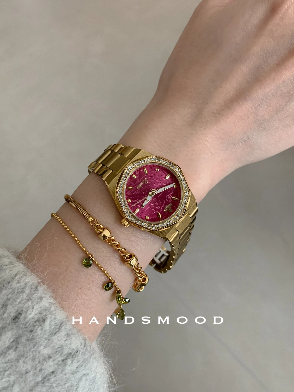 ساعة سلسلة نسائية جديدة ذات قرص كبير وأنيقة ومتطورة؛ ساعة يد فريدة وعصرية للنساء؛ هدية مثالية. #2