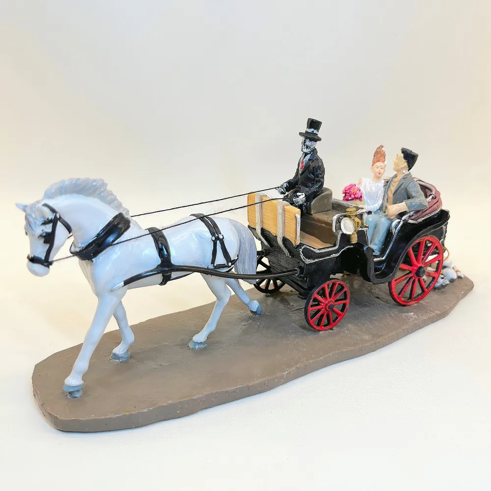 Halloween Skeleton Horse‑Drawn Carriage Resin Ornament Ghost Bride Mini Figurine Spooky Holiday Decoration Gift