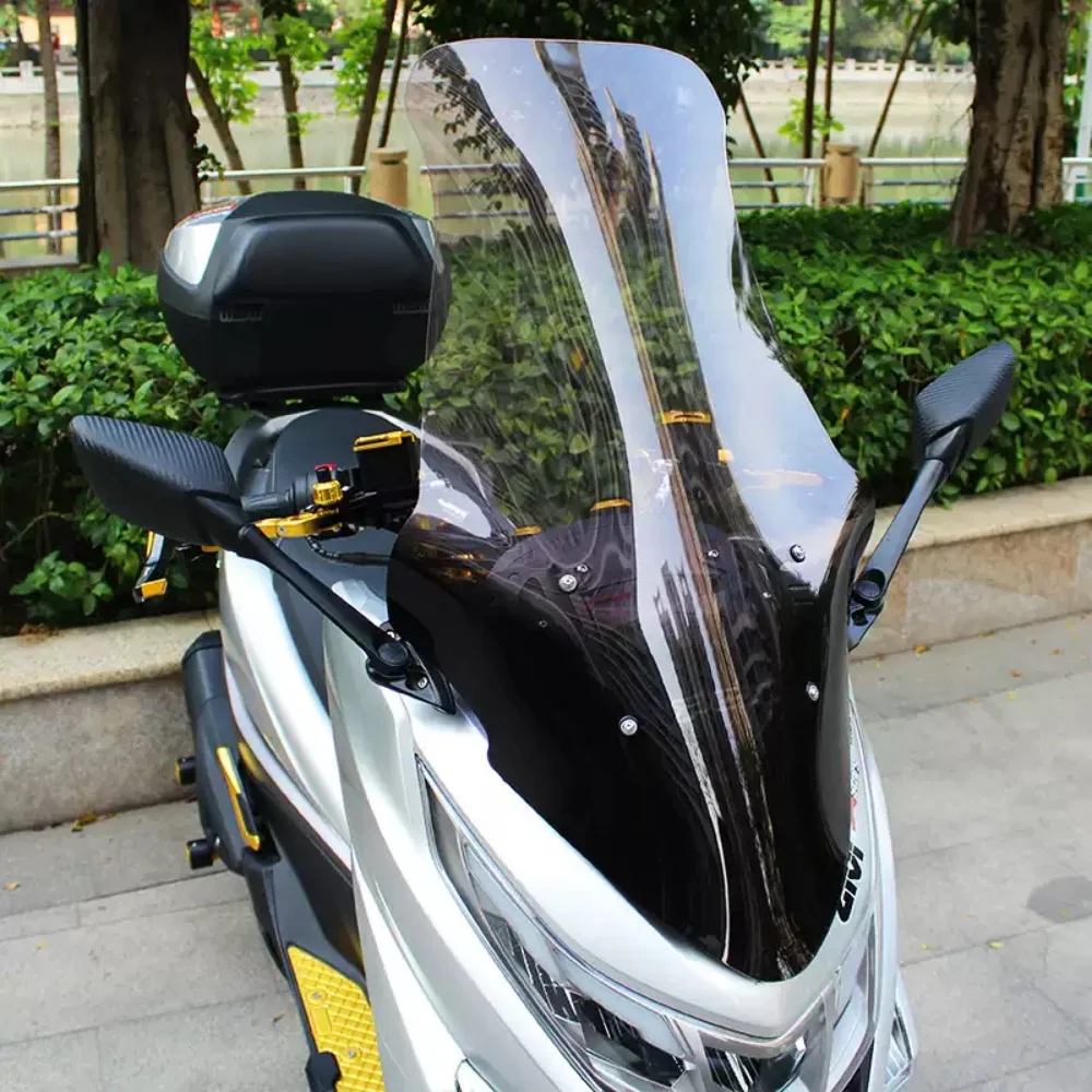 For Haojue UHR150 modification: raised front windshield, racing front windshield, and rearview mirrors moved forward.