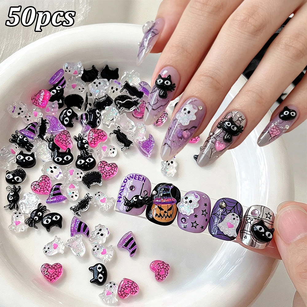 50 Stück Halloween Niedliche Geister Schwarze Katzen Nagelanhänger Spinnennetz Herz Hexenhut Nageldekoration Durchscheinender Glitzer Maniküre Bastelzubehör