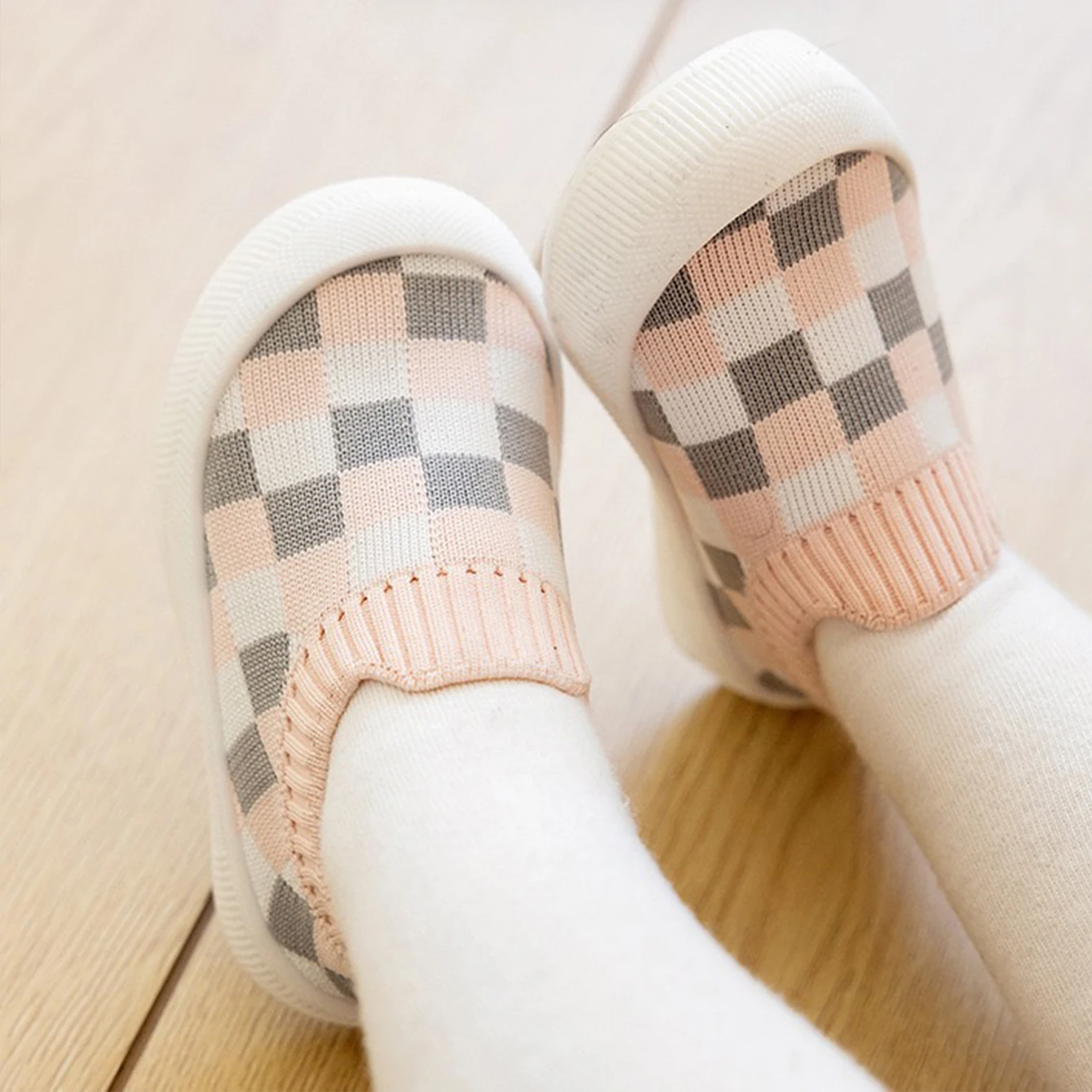 2024 Spring New Slip-on Toddler Shoes  Baby First Walkers Boys Girls Autumn Non-Slip Classic Plaid Sneakers Sport Shoes