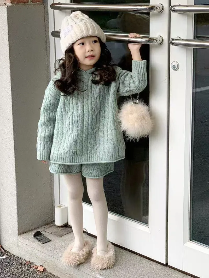 2025 New Autumn and Winter Children's Set Lake Green Knitted Set New Girls' Fried Dough Twists Pattern Hooded Sweater Shorts