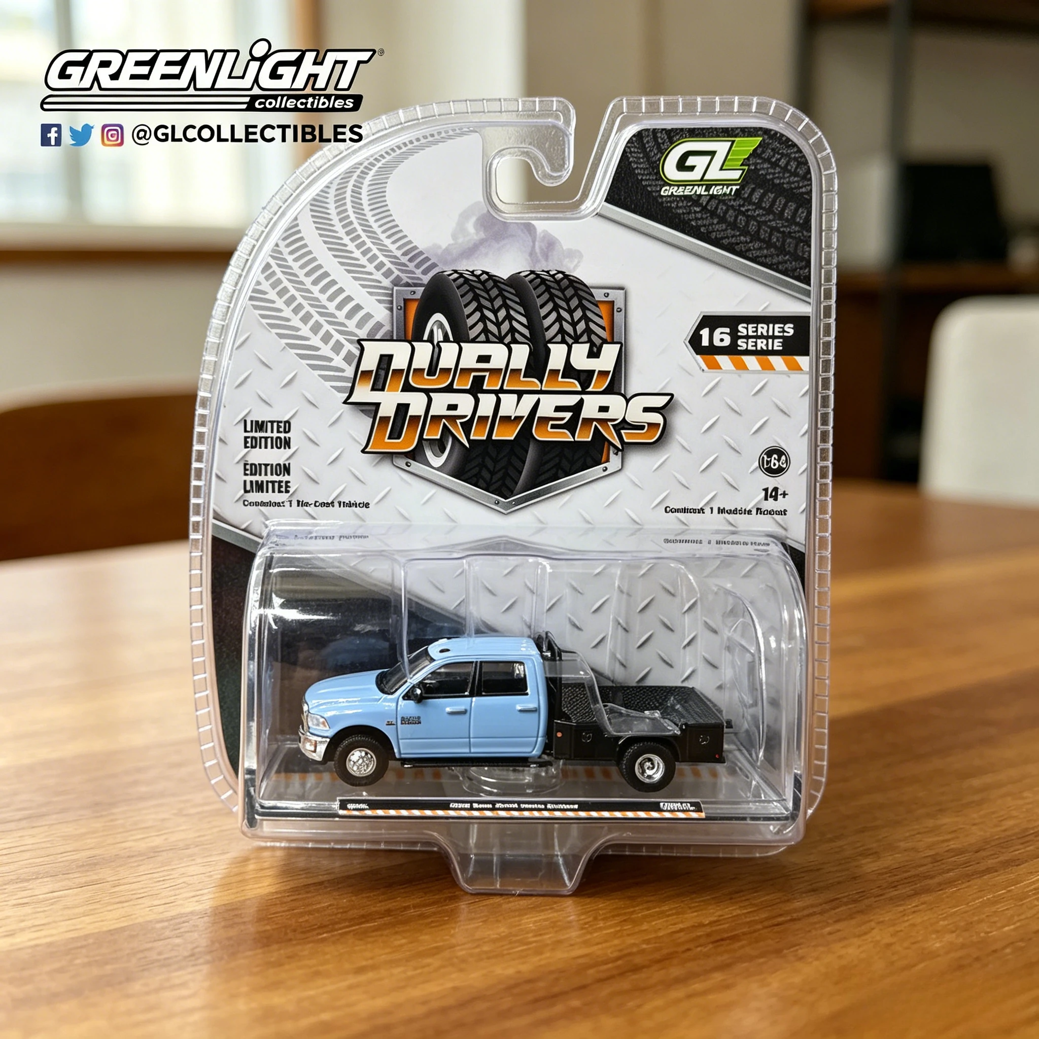 

GreenLight 1:64 Dual Drive Series #16-2018 Ram 3500 Dually Flatbed Diecast Alloy Car Model Collectible Gift