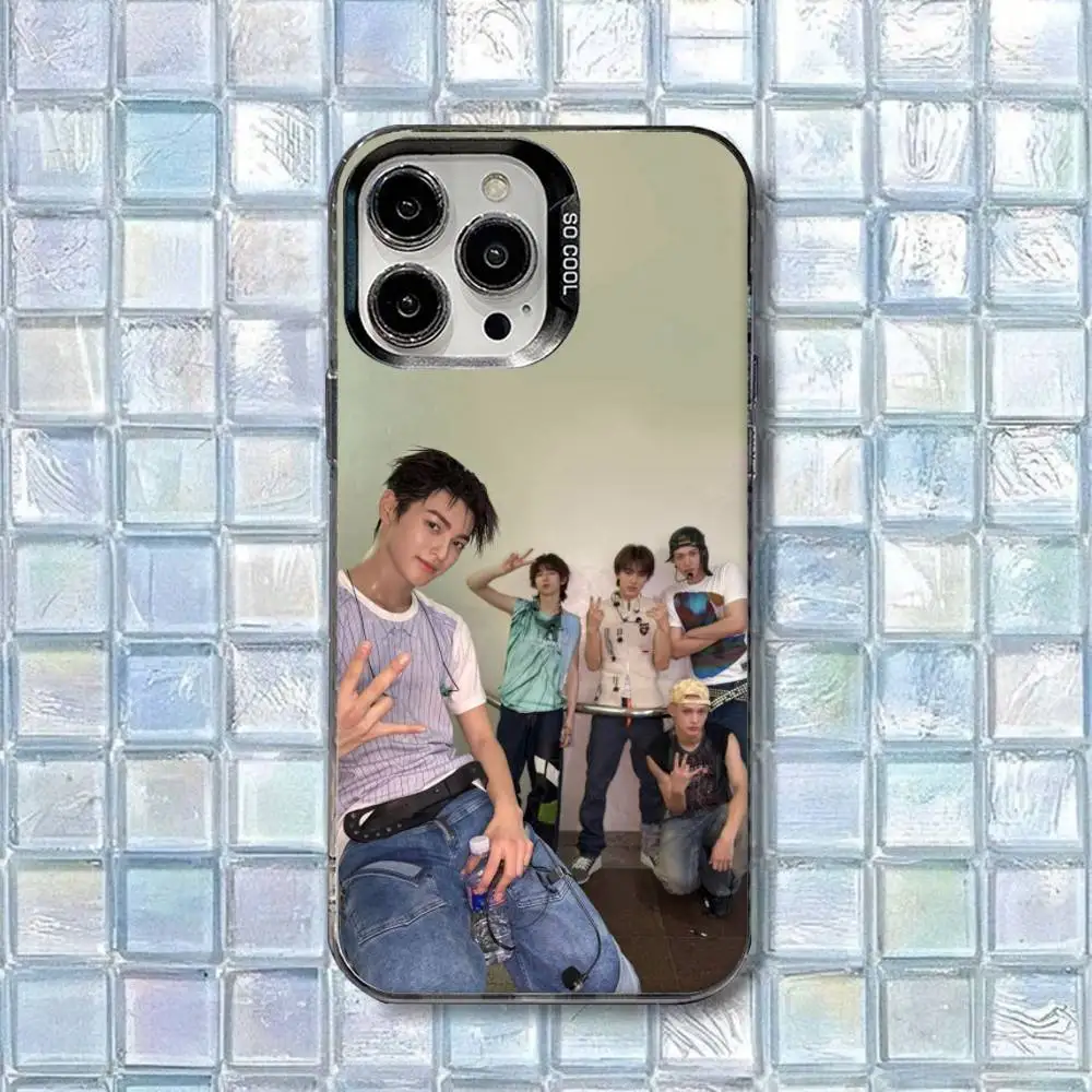 حافظة هاتف C-Cortis Go Boys Kpop لهاتف iPhone 16,15,14,13,12,11,8,7,Pro,Max,Plus,Mini,XS,SE غطاء غير لامع مقاوم للصدمات #5
