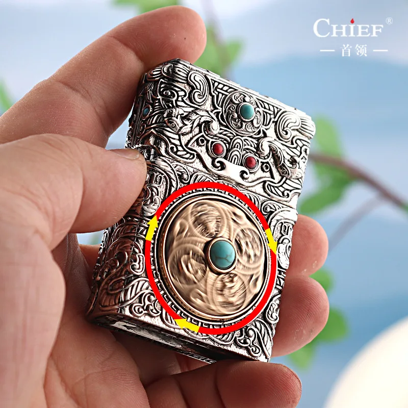 ولاعة الكيروسين النقش ثلاثية الأبعاد الإبداعية ذات ستة جوانب، ولاعة درع قابلة للدوران، أدوات الإشعال وتخفيف الضغط