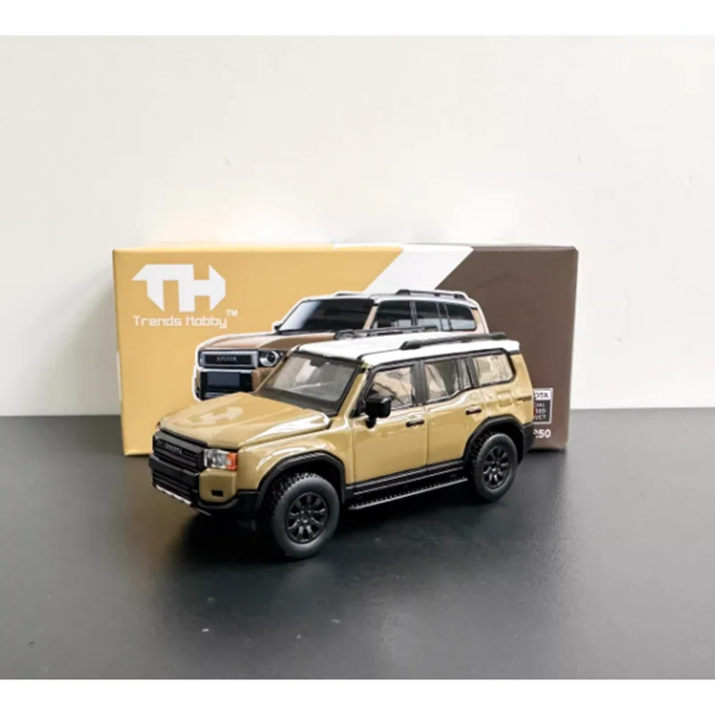 

Diecast 1:64 Scale LC250 SUV Alloy Simulation Car Model Collection Souvenir Gift Static Display Oranment