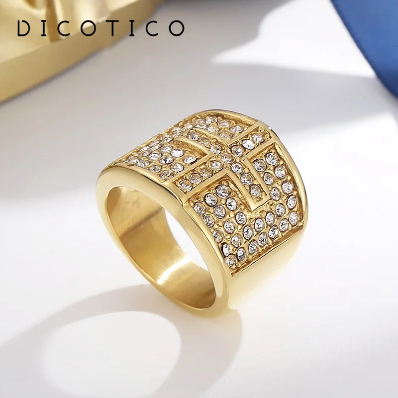 

Retro Coss Gold Color Rings For Women Stainless Steel Round Rhinestone Wedding Bands Elegant Big Ring Fashion Jewelry Gifts