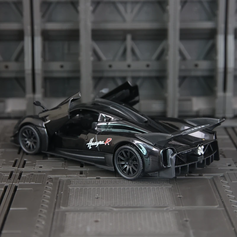 

1:32 Pagani R модель суперкара из сплава, украшение автомобиля, дверь можно открыть, детская звуковая и световая игрушечная машина в подарок