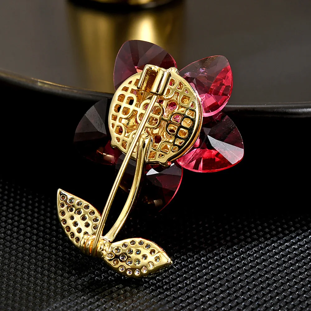 بروش ملكة الزهور الرائعة: إكسسوار فني راقي لحفلات السهرة النسائية #2