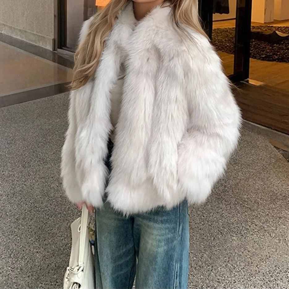 معاطف نسائية من فرو الثعلب الصناعي سترة قصيرة متينة سميكة بياقة واقفة وأكمام طويلة مغطاة بأزرار منفوشة فضفاضة غير رسمية لخريف وشتاء 2025 #2