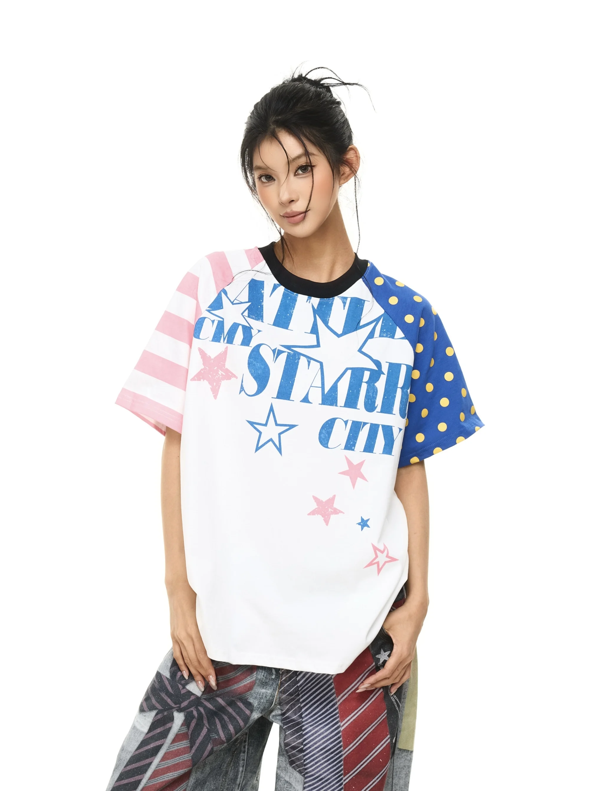 

Футболка с коротким рукавом в американском стиле, с цветными вставками в горошек на плечах, свободного кроя, унисекс, с буквенным принтом, универсальный летний топ