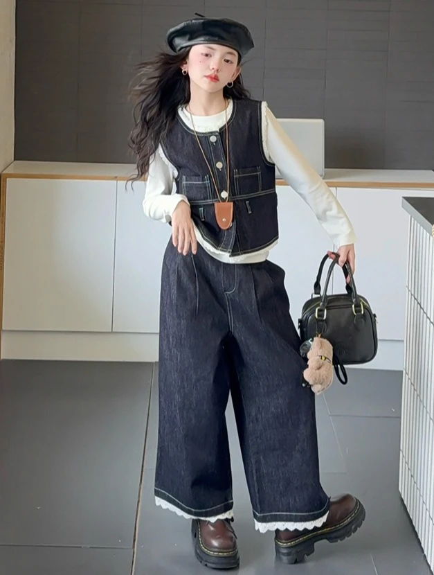 

Джинсовый комплект для девочек, весна/осень 2023, новые широкие брюки с кружевной отделкой, комплект из трех предметов: топ + жилет + брюки, корейская мода