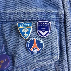 Europe FC Badges Manufacturer Custom Football Clup Pins Print Logo Wholesale 18MM For Football Fans Cap Backpack