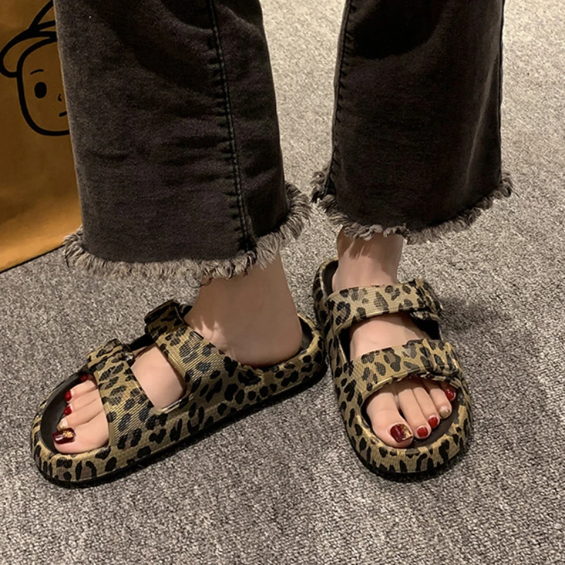 Summer Slippers Women\'s Leopard Print Platform Slippers Casual Thick Sole Indoor and Outdoor Sandals Couple Beach Shoes 2024